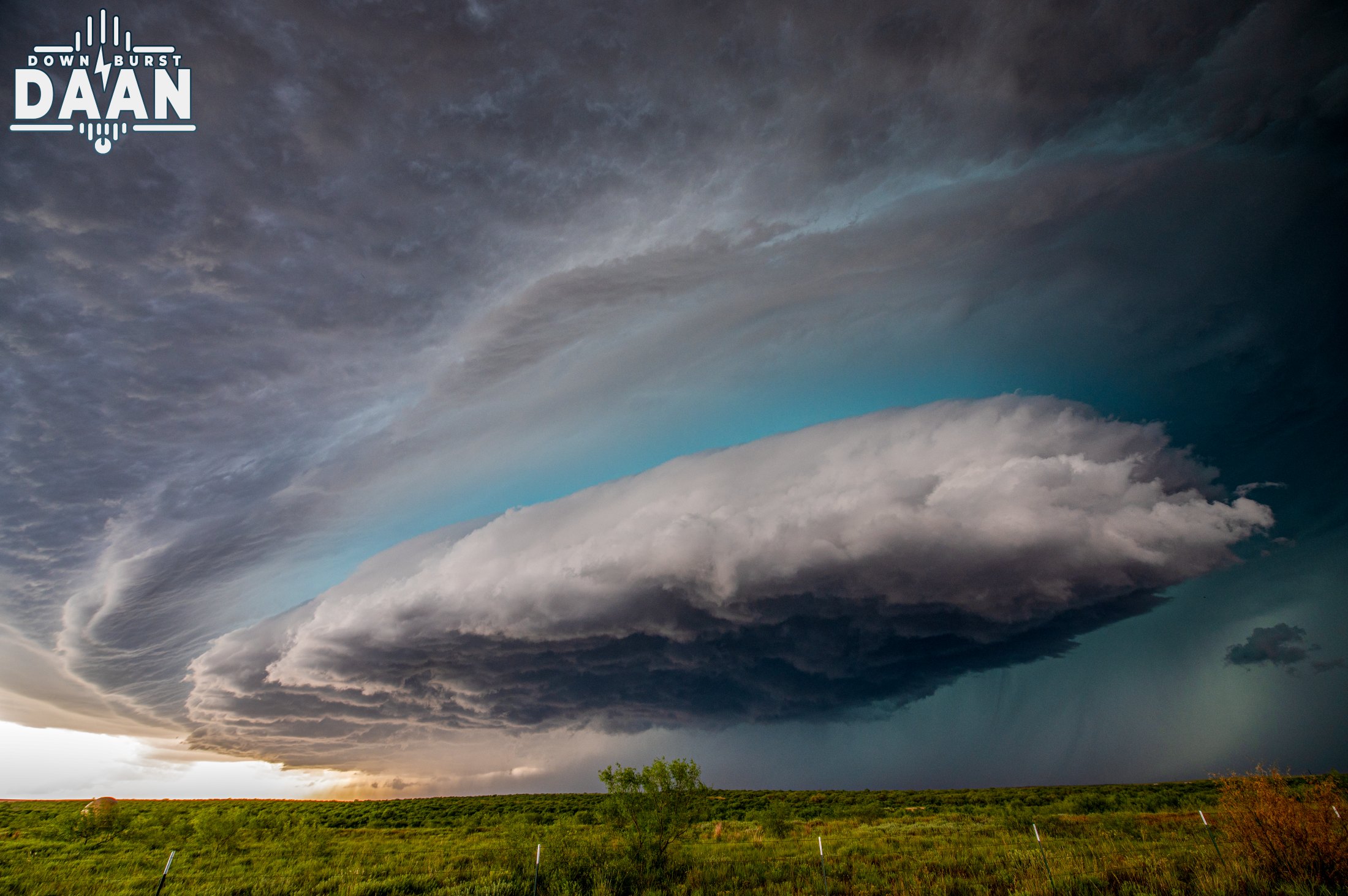 Turquoise-tinged stacked-plate 'mothership' supercell rotating over the Plains